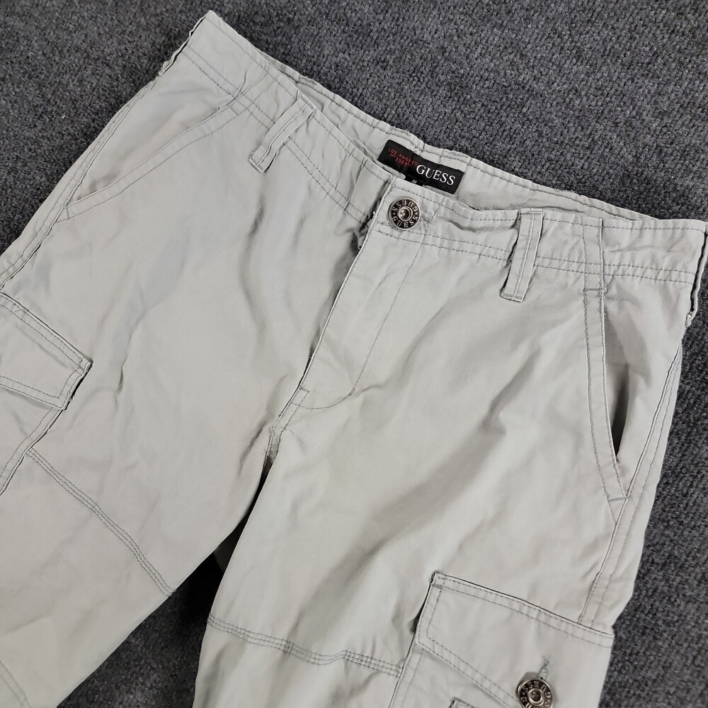 GUESS Men’s Gray Solid Cargo Shorts Flat Front Button Closure Cargo Pockets 33